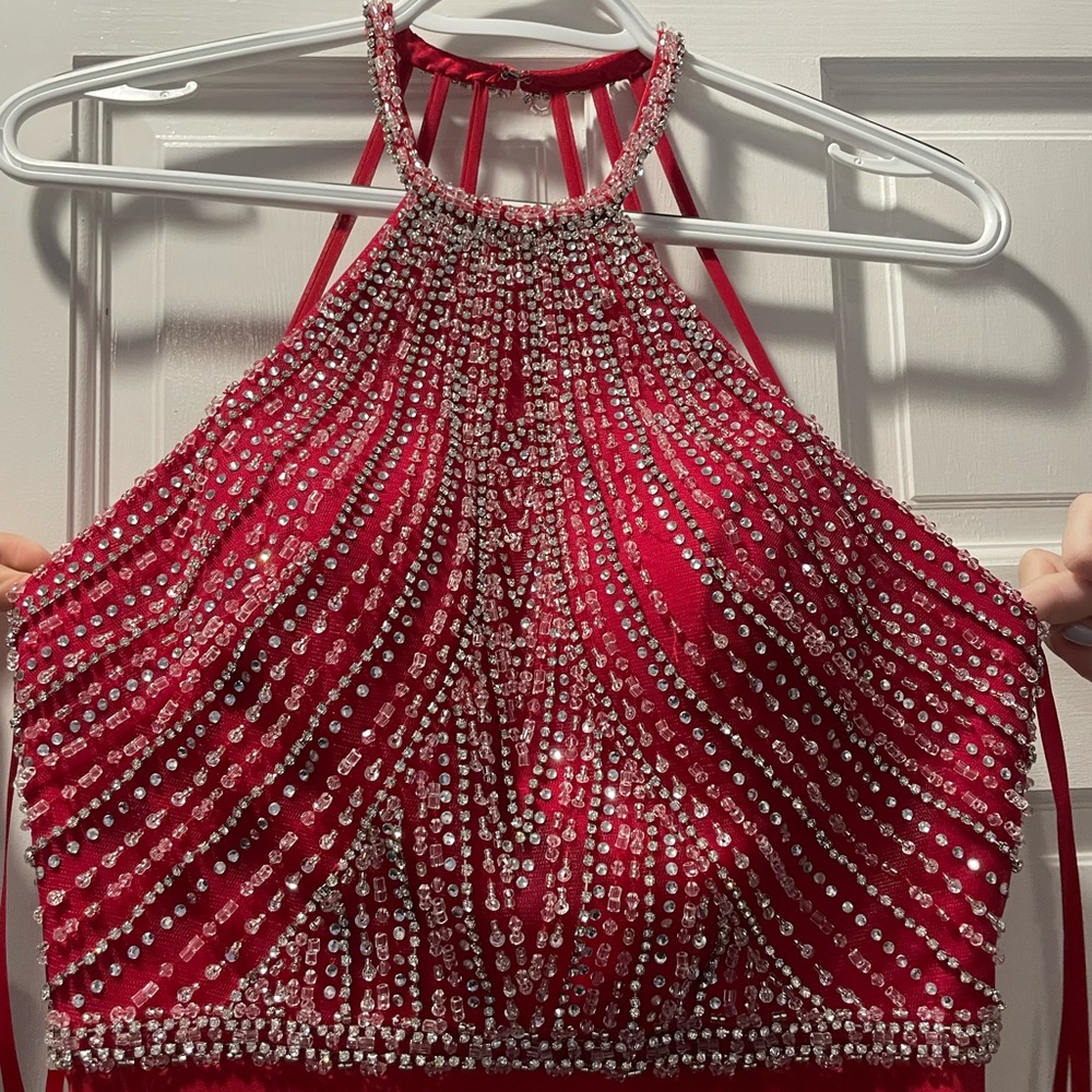 RED SPARKLY PROM DRESS